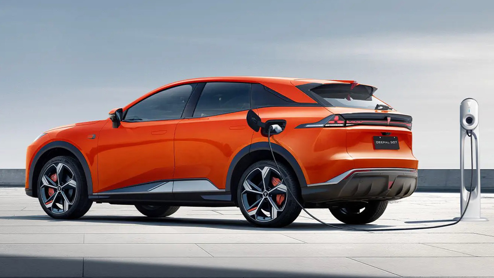 Στην Ελλάδα η Changan με δύο μοντέλα για αρχή